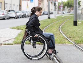 Инвалидная коляска - свобода передвижения для людей с ограниченными возможностями