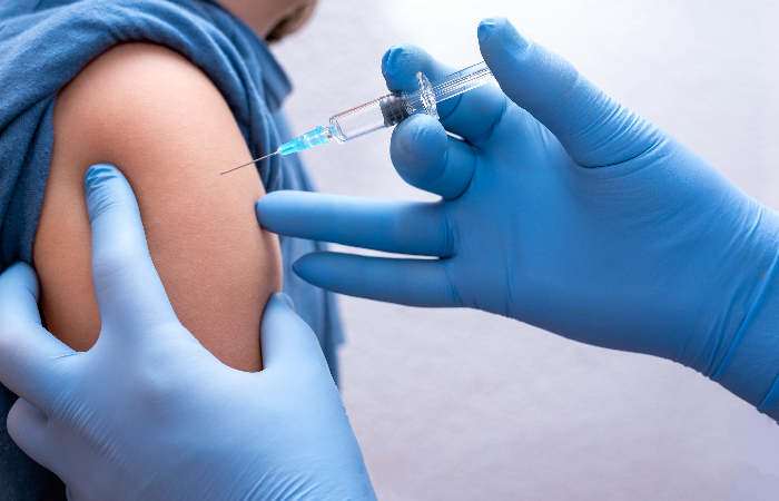 У яких випадках потрібна екстрена вакцинація? Пояснення МОЗ